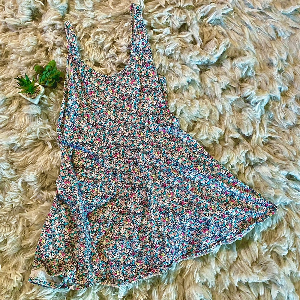 Fun summer dress! 🏐☀️